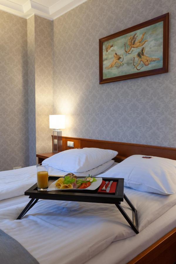 Eurohotel สฟาร์เซ็นต์ส ภายนอก รูปภาพ