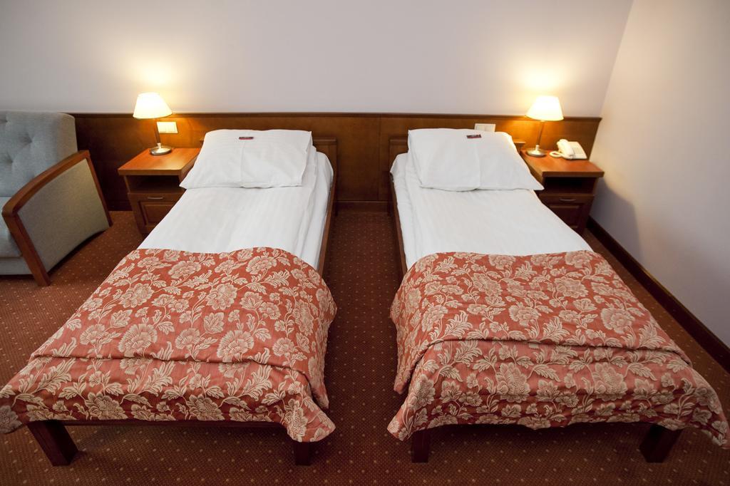 Eurohotel สฟาร์เซ็นต์ส ภายนอก รูปภาพ