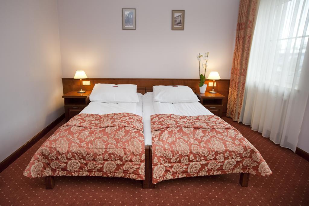 Eurohotel สฟาร์เซ็นต์ส ภายนอก รูปภาพ